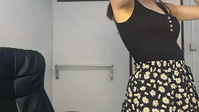 SassyJessi online show from 10-25-25, 04:09