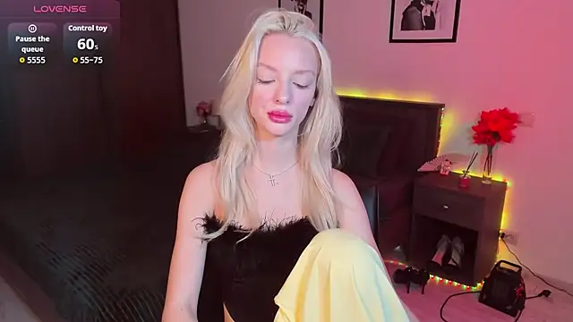 AleksaBlonde online show from 10-09-25, 11:41