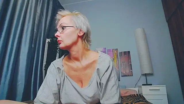 HelgaHimmell online show from 03-12-25, 11:44