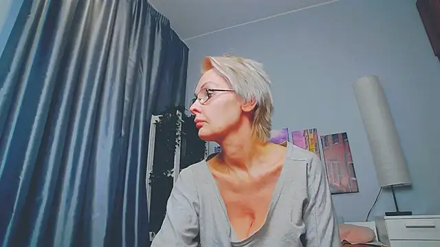 HelgaHimmell online show from 03-13-25, 02:49