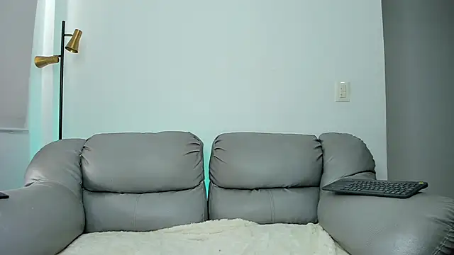 bellacarolainnn online show from 06-07-26, 06:44