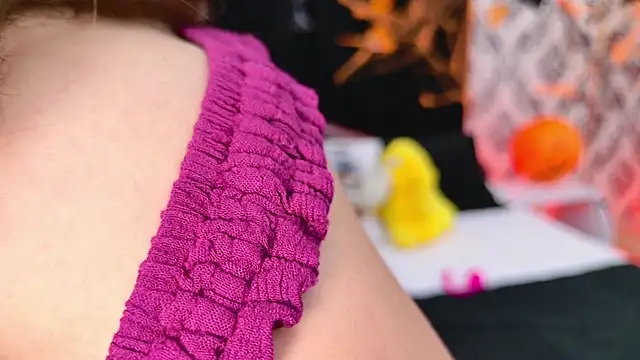 LexaDeRusso online show from 10-18-25, 07:47