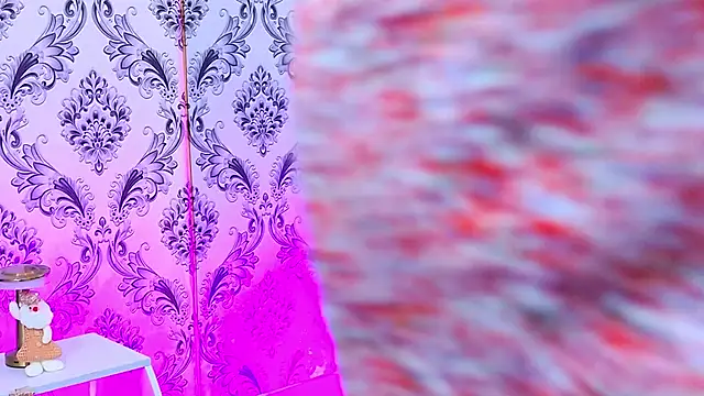 LexaDeRusso online show from 12-18-25, 08:04