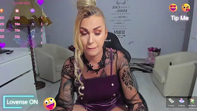 GlossyDiamondX online show from 04-02-26, 07:00