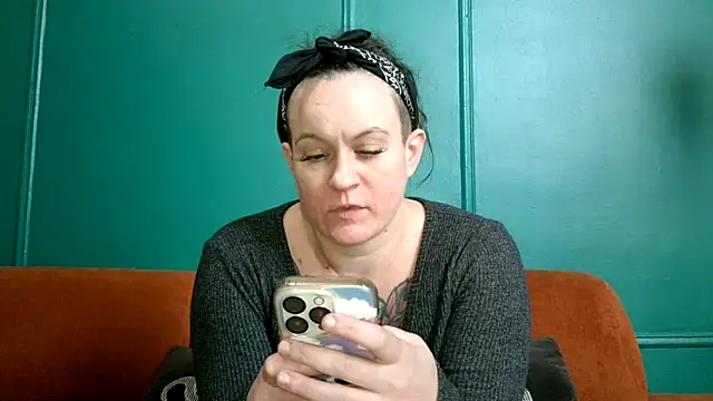 Snapshot of quinnmariexo chatting on 10-20-25, 09:15 quinnmariexo online show from 10-20-25, 09:15