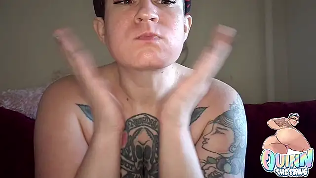 Snapshot of quinnmariexo chatting on 11-24-25, 04:51 quinnmariexo online show from 11-24-25, 04:51