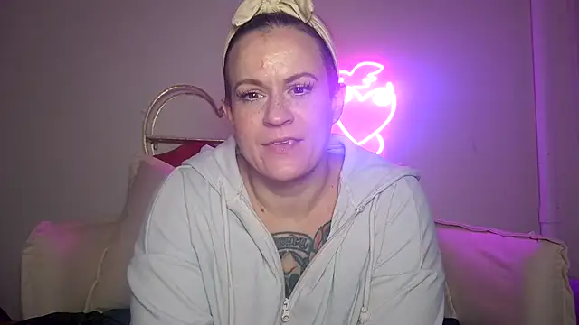 quinnmariexo online show from 01-11-26, 05:01