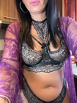 Hotmomcheckk  online show from 03-19-26, 09:46