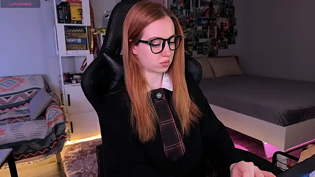 Snapshot of LinaWitch chatting on 11-05-25, 12:49 LinaWitch online show from 11-05-25, 12:49