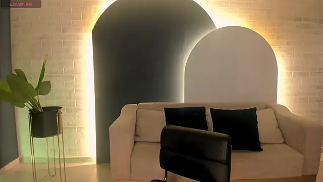 MollySundersX online show from 12-04-25, 04:33