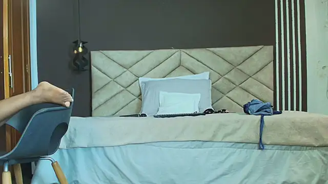 Raquel jones online show from 02-18-25, 05:53