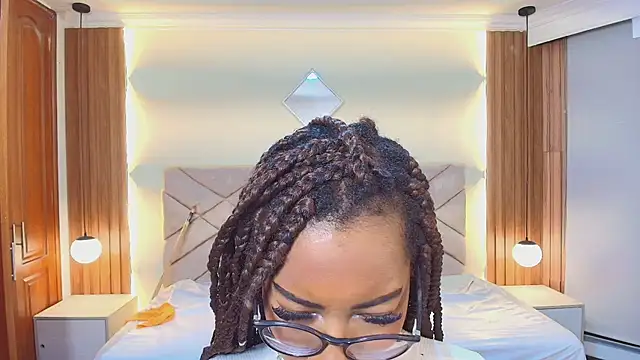 Raquel jones online show from 04-09-26, 12:10