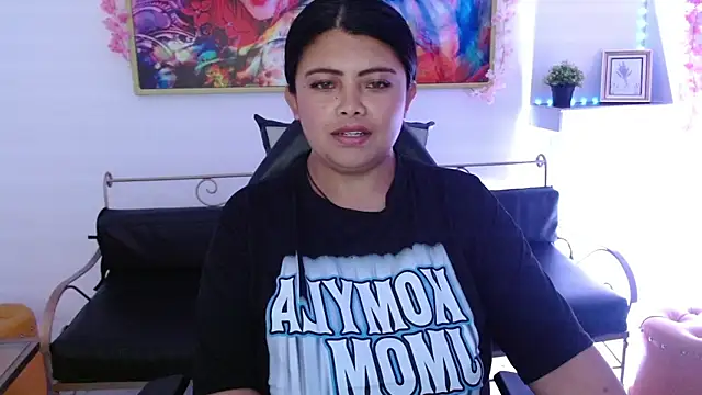 Snapshot of Janeth_zambrano chatting on 03-05-25, 08:00 Janeth zambrano online show from 03-05-25, 08:00