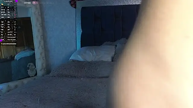 Snapshot of SaraWilliamss_ chatting on 12-24-24, 12:11 SaraWilliamss online show from 12-24-24, 12:11