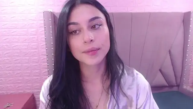 Snapshot of MelodySweett chatting on 12-21-24, 03:25 MelodySweett online show from 12-21-24, 03:25