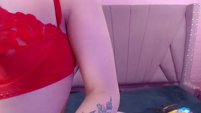 Snapshot of MelodySweett chatting on 12-27-24, 03:09 MelodySweett online show from 12-27-24, 03:09