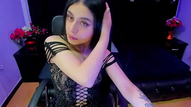 Snapshot of MelodySweett chatting on 02-12-25, 02:45 MelodySweett online show from 02-12-25, 02:45