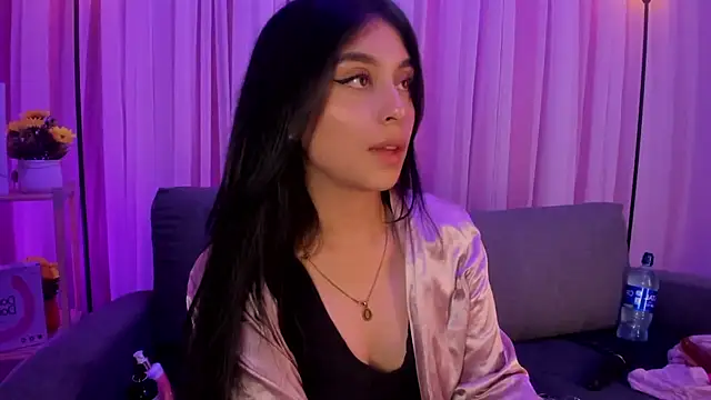 Snapshot of MelodySweett chatting on 09-24-25, 02:37 MelodySweett online show from 09-24-25, 02:37