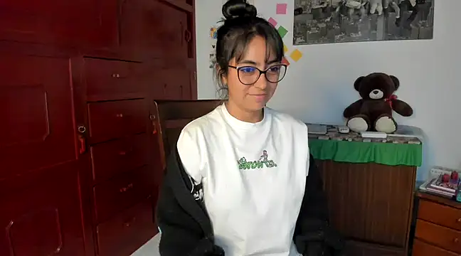 Snapshot of Isabellaa22_1 chatting on 12-03-24, 10:18 Isabellaa22 1 online show from 12-03-24, 10:18