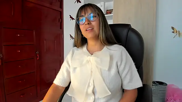 Isabellaa22 1 online show from 01-07-26, 05:59