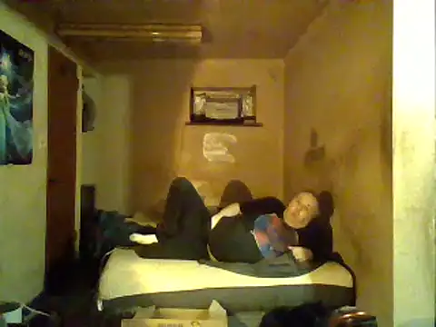 Snapshot of Nightshade7712 chatting on 12-15-24, 04:29 Nightshade7712 online show from 12-15-24, 04:29