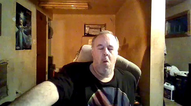 Snapshot of Nightshade7712 chatting on 12-24-24, 10:28 Nightshade7712 online show from 12-24-24, 10:28