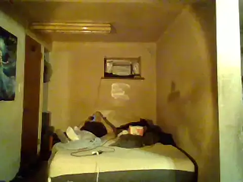 Snapshot of Nightshade7712 chatting on 01-01-25, 10:46 Nightshade7712 online show from 01-01-25, 10:46
