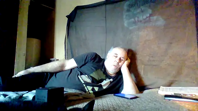 Snapshot of Nightshade7712 chatting on 10-11-25, 06:06 Nightshade7712 online show from 10-11-25, 06:06