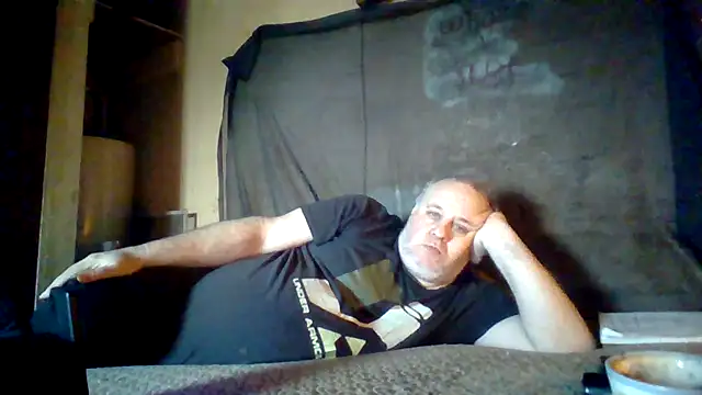 Snapshot of Nightshade7712 chatting on 10-15-25, 02:28 Nightshade7712 online show from 10-15-25, 02:28