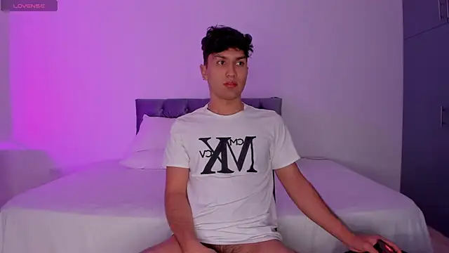 Valerio James7 online show from 03-04-25, 03:22