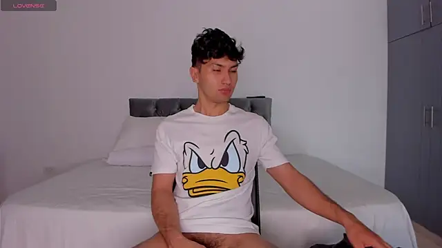 Valerio James7 online show from 03-05-25, 04:13