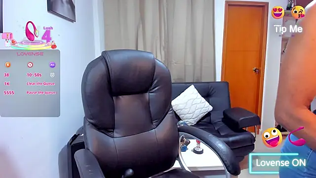 Snapshot of Alison_Lemos chatting on 05-27-26, 10:34 Alison Lemos online show from 05-27-26, 10:34