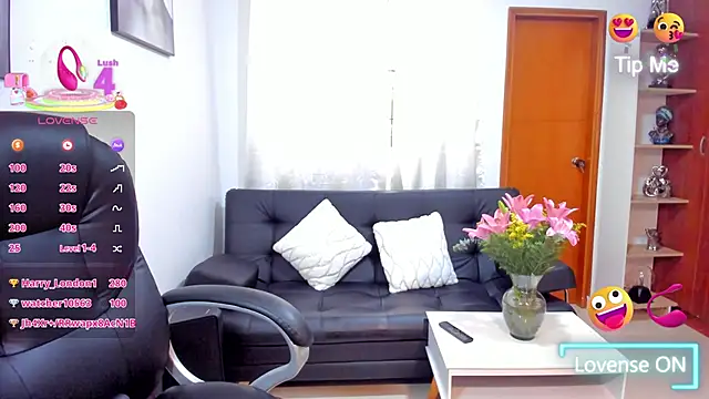 Snapshot of Alison_Lemos chatting on 06-14-26, 02:30 Alison Lemos online show from 06-14-26, 02:30