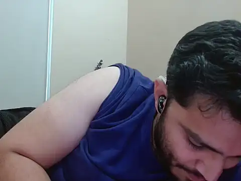 Snapshot of robintoit chatting on 02-13-26, 05:03 robintoit online show from 02-13-26, 05:03