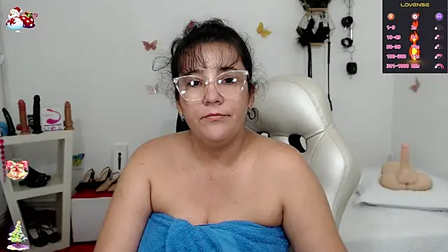 mom hot   online show from 01-14-26, 08:58