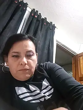 Natasha milf   online show from 02-17-25, 09:41