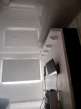 Natasha milf   online show from 10-17-25, 01:03