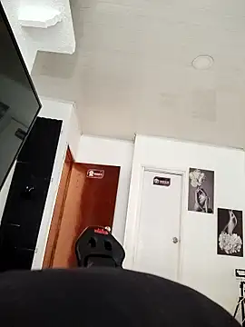 Natasha milf   online show from 11-12-25, 12:38