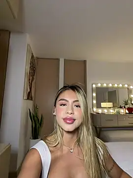  laura 02 online show from 03-22-26, 07:39