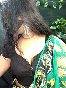 Idhika Paul online show from 11-19-25, 12:27