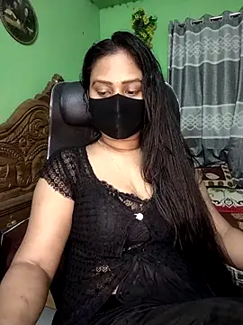 Idhika Paul online show from 04-18-26, 07:58