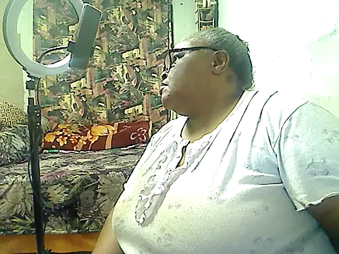 Snapshot of HOTSUGARX5 chatting on 05-11-26, 04:37 HOTSUGARX5 online show from 05-11-26, 04:37
