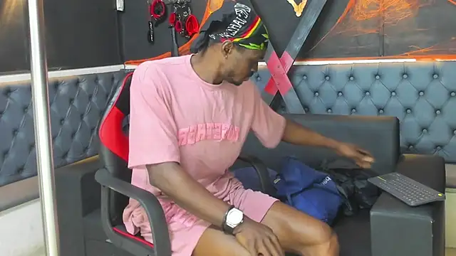 Terrance z online show from 10-27-25, 07:51