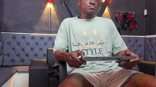 Snapshot of Terrance_z chatting on 03-12-26, 09:10 Terrance z online show from 03-12-26, 09:10