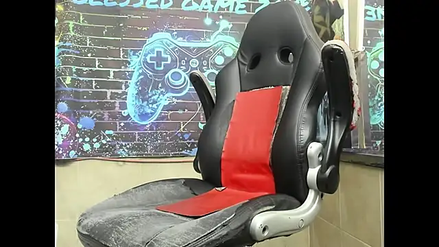 Snapshot of Terrance_z chatting on 04-09-26, 11:43 Terrance z online show from 04-09-26, 11:43