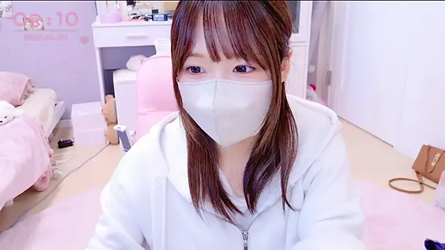 Snapshot of Yui-Ch chatting on 01-03-25, 11:12 Yui-Ch online show from 01-03-25, 11:12