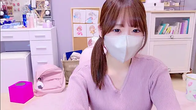 Snapshot of Yui-Ch chatting on 01-15-25, 12:36 Yui-Ch online show from 01-15-25, 12:36