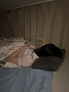 Snapshot of -mirai- chatting on 03-16-25, 01:06 -mirai- online show from 03-16-25, 01:06