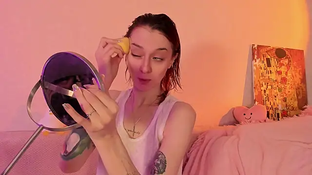 CrystalRey online show from 02-04-25, 05:21