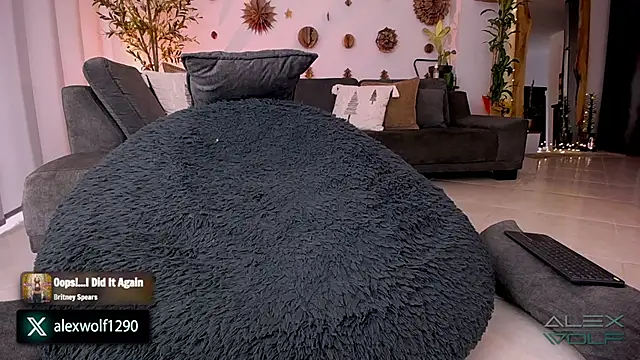 Snapshot of alex_wolf_ chatting on 12-11-24, 12:34 alex wolf online show from 12-11-24, 12:34